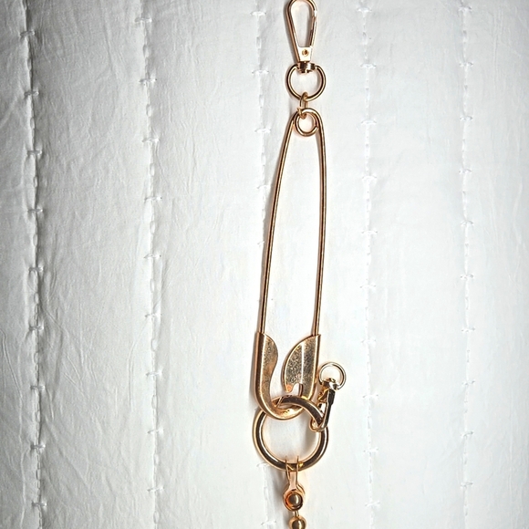 Gold Chain Belt - Picture 2 of 2